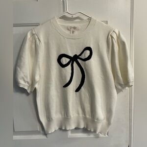 Jessica Simpson Ivory Short-Sleeve Sweater with Black Bow Motif
